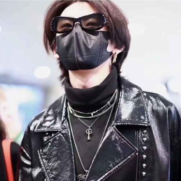 Auth Gucci GG Silver/Black Key Necklace - Picture 5 of 8